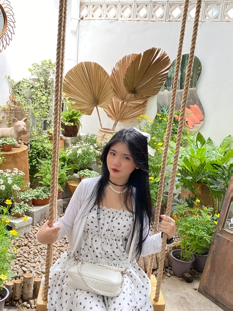 Ảnh gái đẹp 2k9 với nét cuốn hút và nụ cười tỏa sáng
