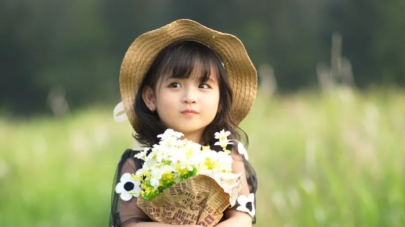 Avt em bé dễ thương tươi sáng