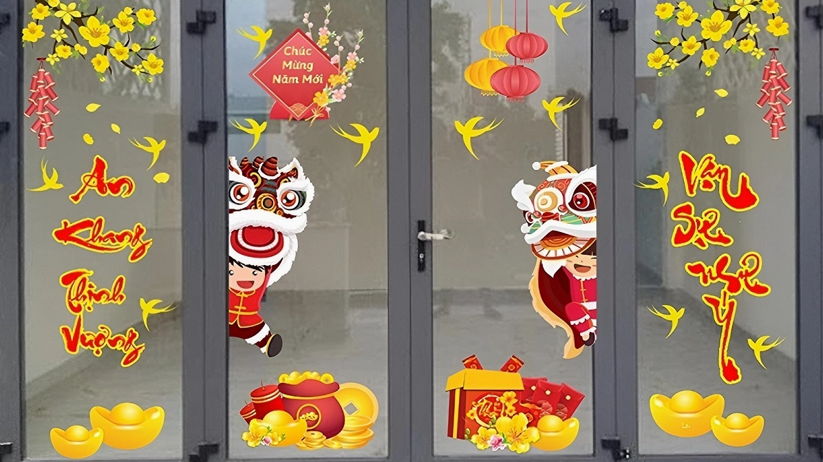 Decal Trang Trí Tết Dán Cửa Kính: Điểm Nhấn Ấm Áp Cho Không Gian Xuân 2026