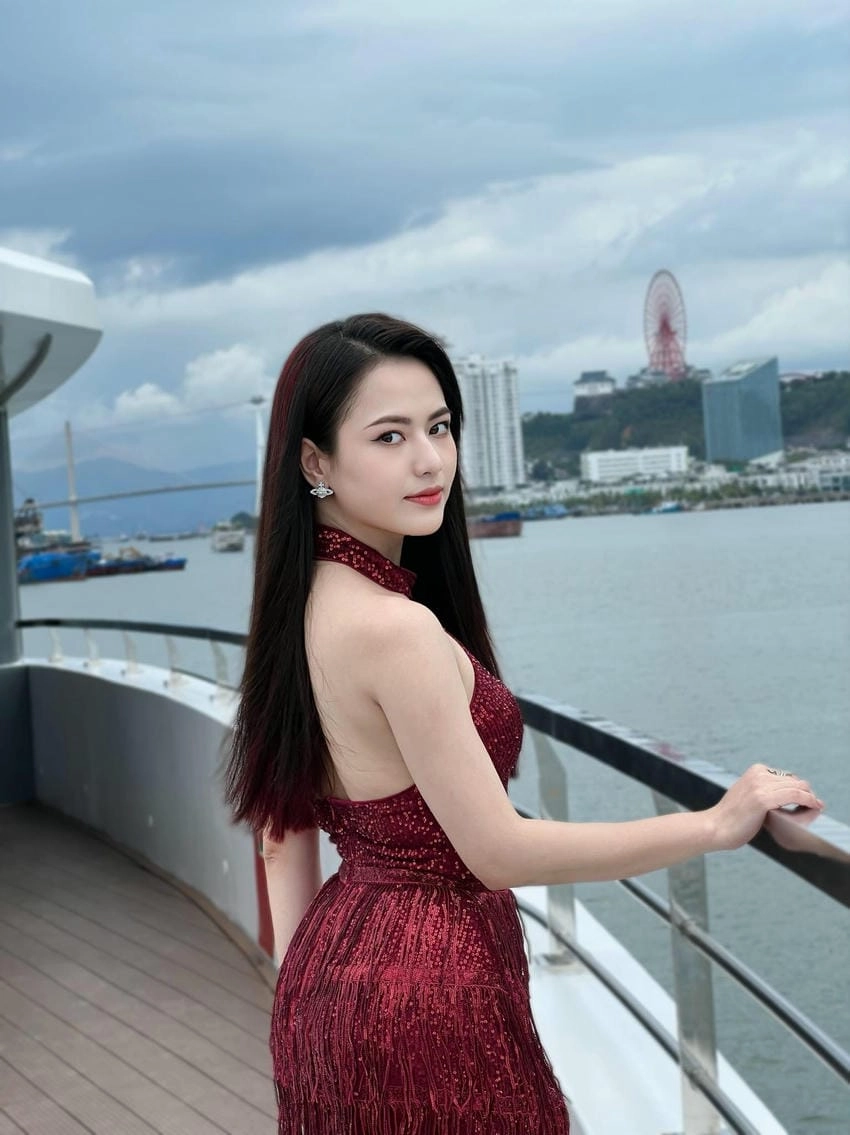 Diễn viên Việt Hoa trong phim Độc Đạo quyến rũ