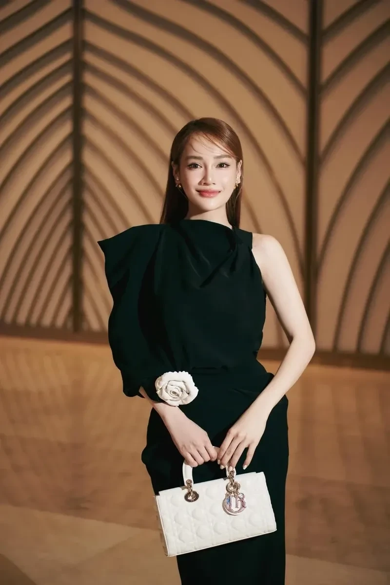 Trường Giang và Nhã Phương luôn được khán giả yêu mến và ủng hộ